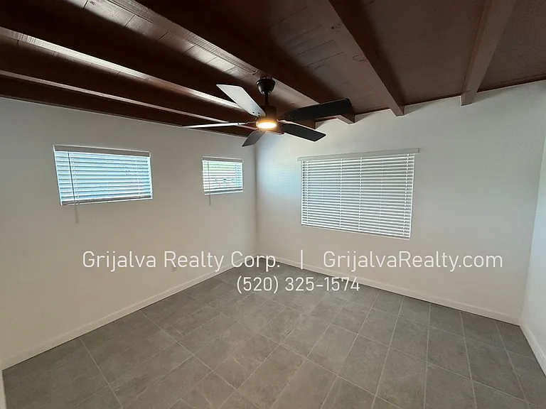 3001-3015 E La Madera Dr — Photo 5