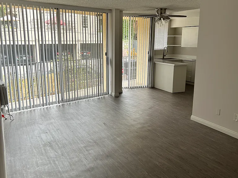 Hillside Apartments — Photo 22