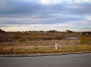 305 Comanche Cir, Hutto, TX 78634