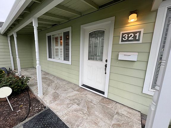 3rd image of 321 Cortez Dr