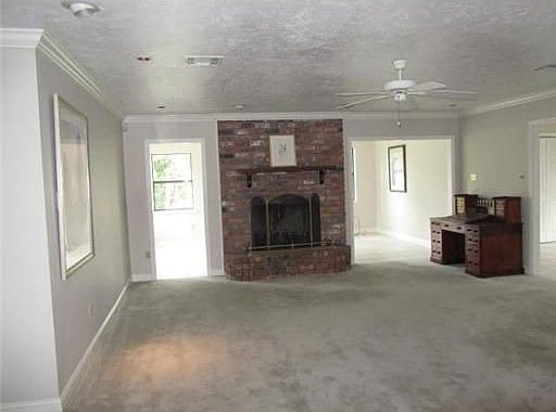 4th image of 2323 Ormond Blvd