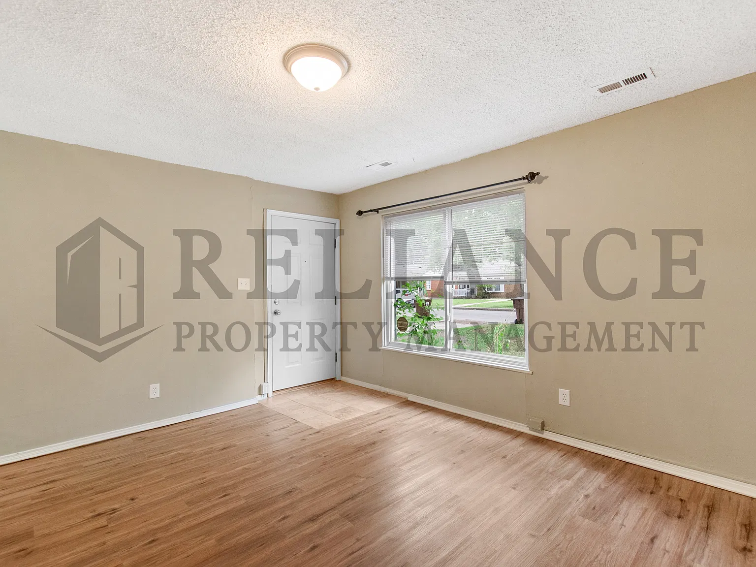 1932 North Garland Street - 1 — Photo 4