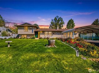 Earhart's Big K, East Wenatchee, WA 98802