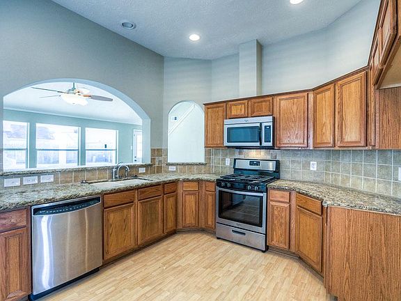 3rd image of 32011 Decker Oaks Dr