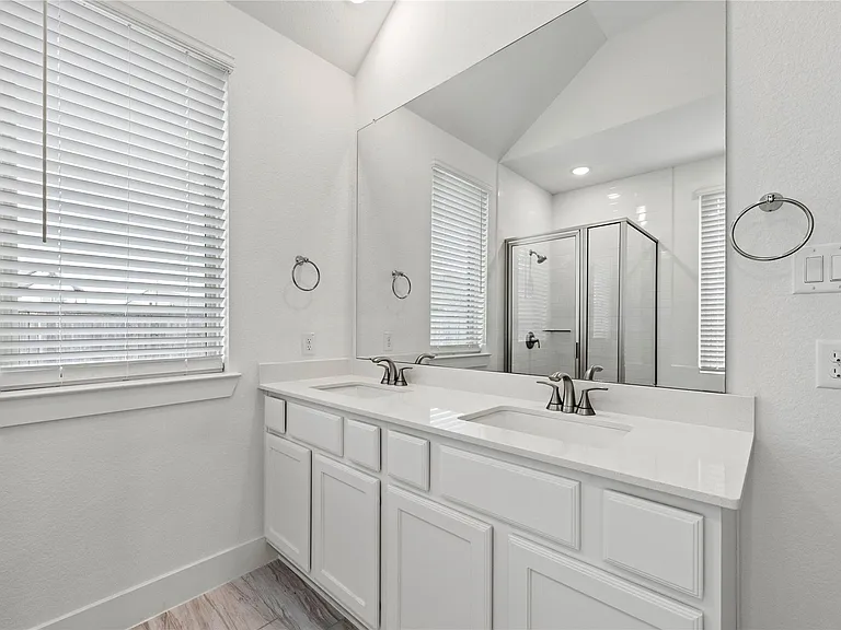 18402 Mesquite Flats Trl — Photo 10
