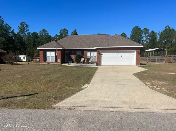 21507 W Edgewood Dr, Saucier, MS 39574