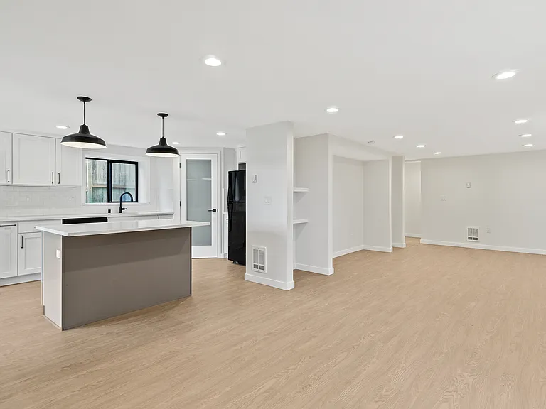 3038 37th Ave SW #2 — Photo 10