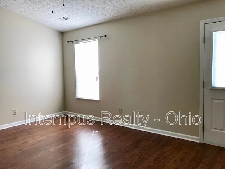 129 Lofton Cir — Photo 11