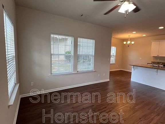 2nd image of 1001 Joiner Cir Unit 1001
