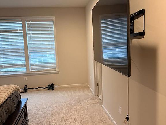 2nd image of 1011 Flester Ln