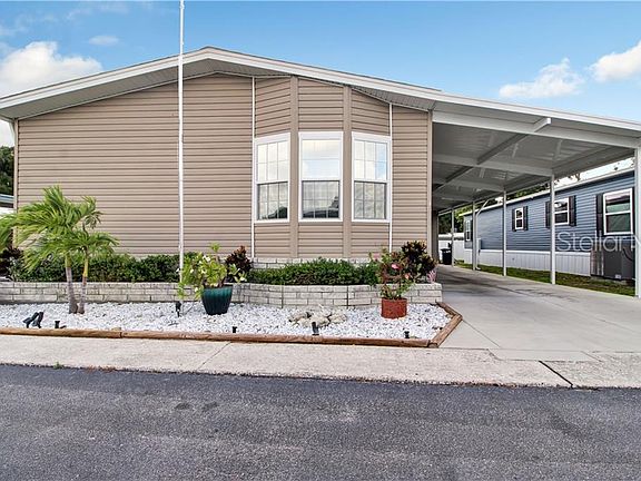2nd image of 48 Pindo Palm St E