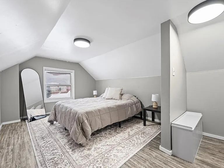 1241 Cedar St #1 — Photo 13