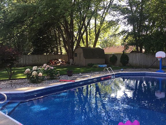 2nd image of 7572 Orchard Hill Ave