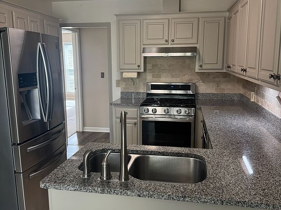 3rd image of 4485 White Acres Rd