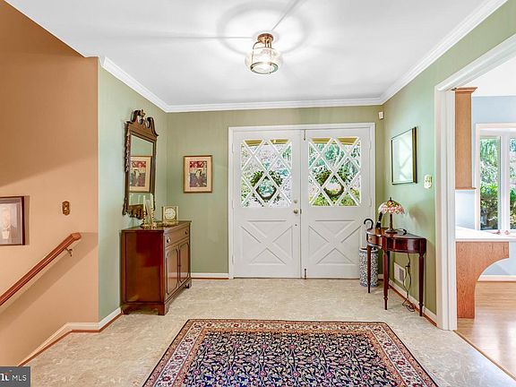 5th image of 4401 Dolphin Ln