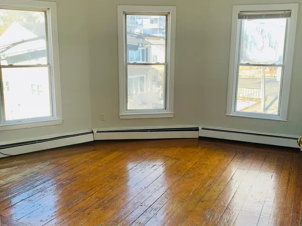 97 Beach Rd APT 2, Winthrop, MA 02152