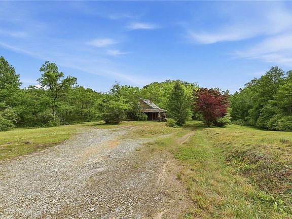 3rd image of 2558 Stonepile Rd #111