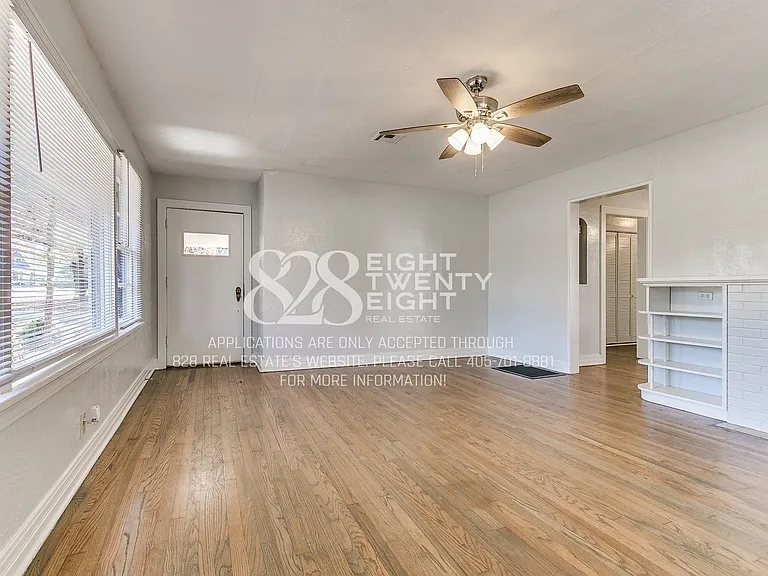 930 Miller Ave — Photo 12