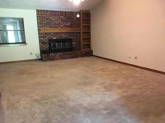 Living with fireplace