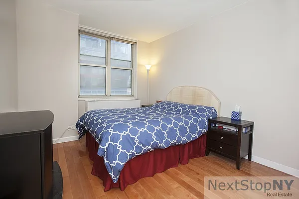 Sold by NextStopNY | media 15