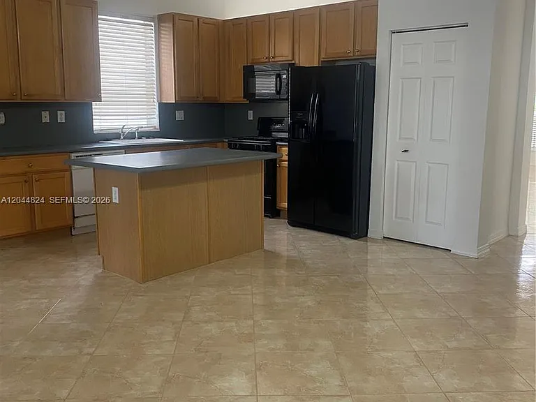 1315 NW 143rd Ave — Photo 6