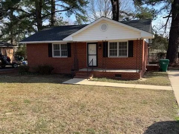 802 Marshall St, Cheraw, SC 29520