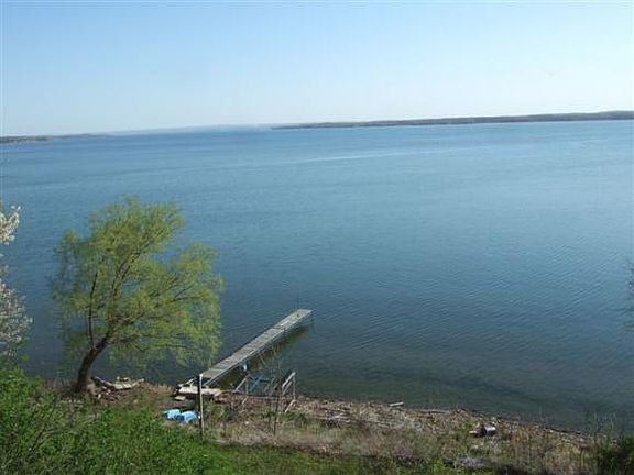 3rd image of 37 Cayuga Shores Dr