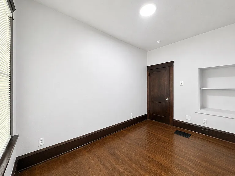 619 Maryland Ave SW — Photo 21