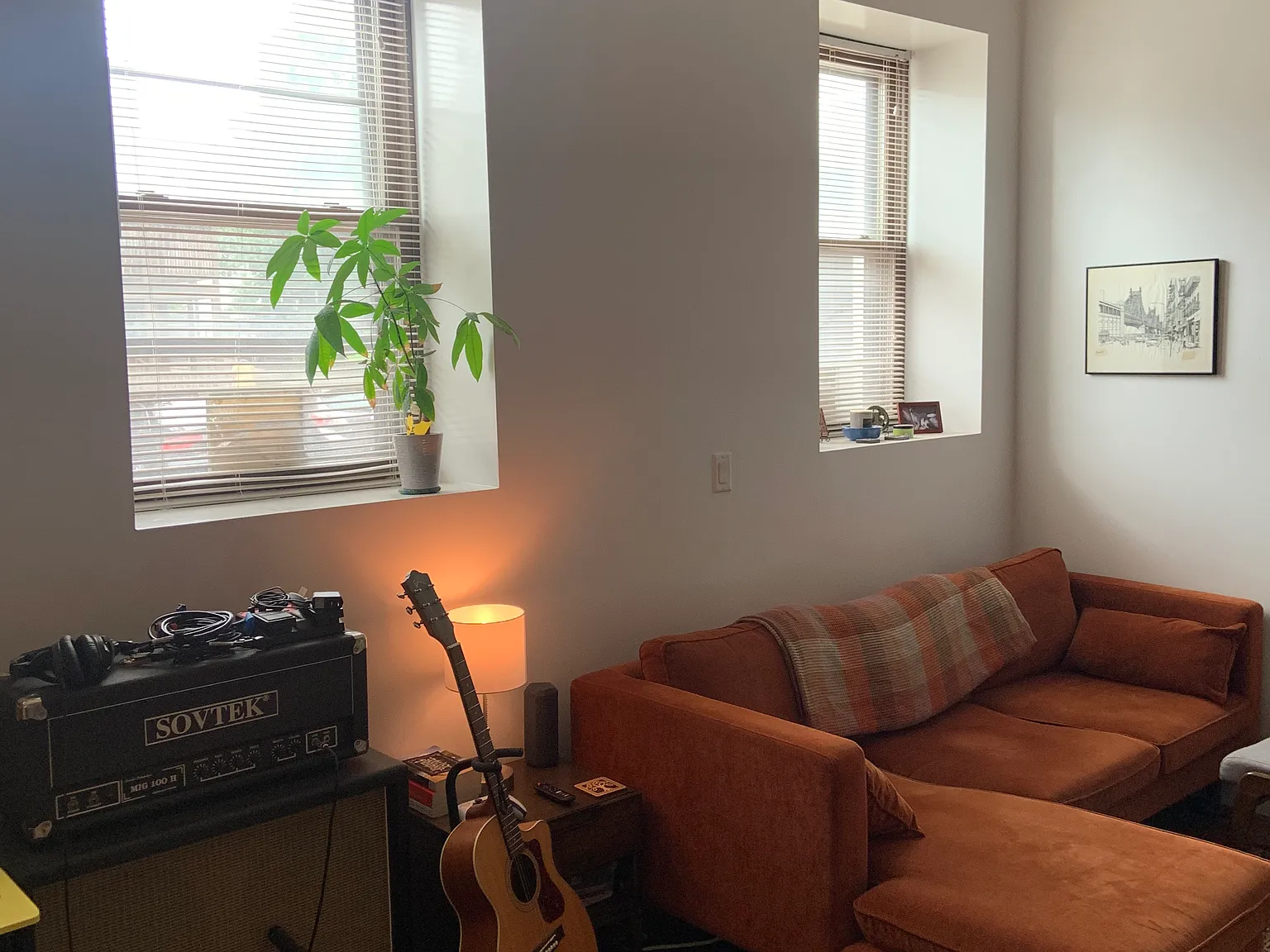 Studio, 950 sqft, $2,400 — Photo 2