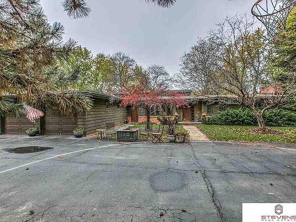 5th image of 10545 Shirley St