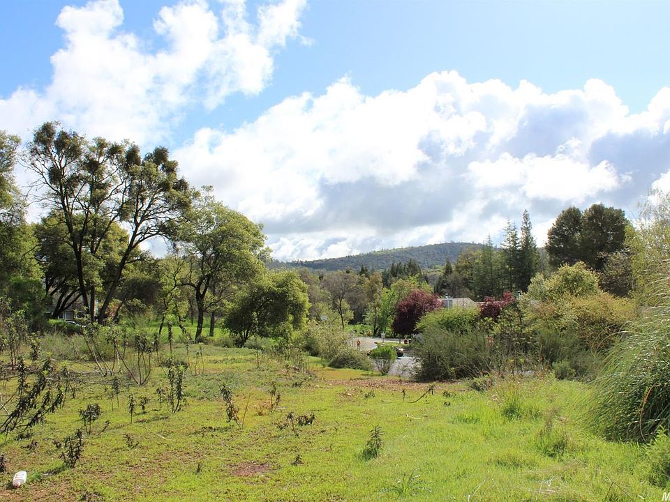 2nd image of 3077 Estepa Dr