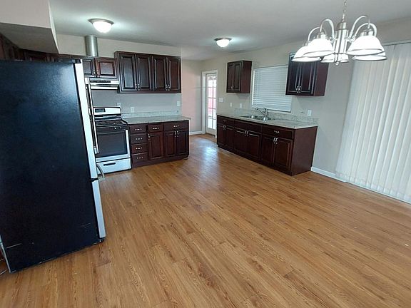 3rd image of 2203 W Turney Ave