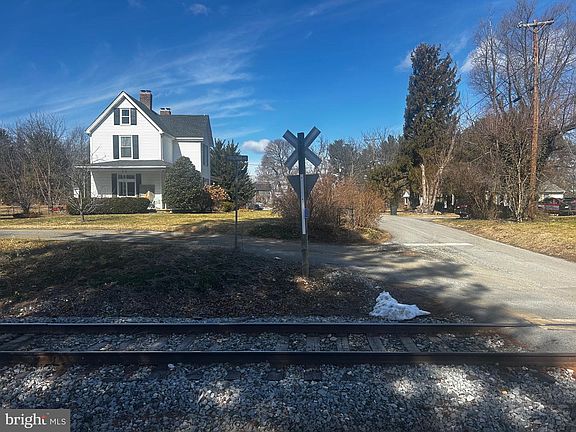 2nd image of 129 Church St