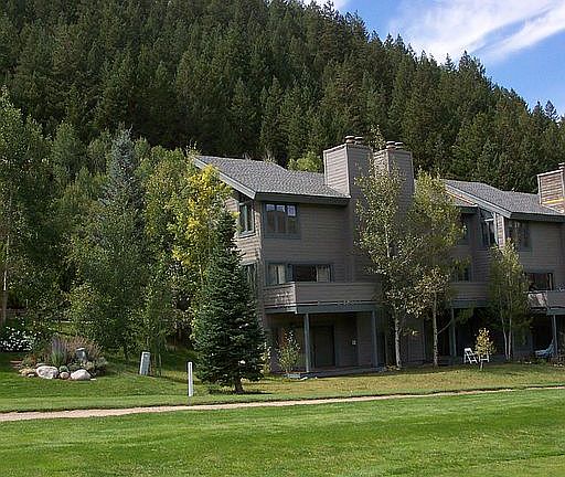 2nd image of 308 Elk Ln #D