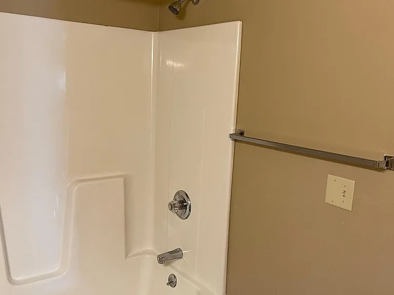 821 E Jefferson St #11 — Photo 12