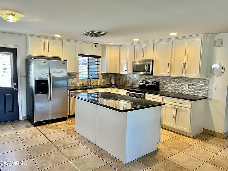 4213 N Westview Dr — Photo 8