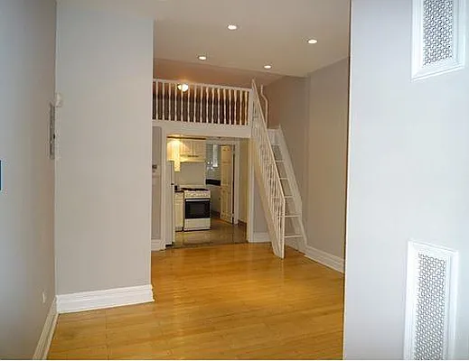 Rented by R New York | media 38