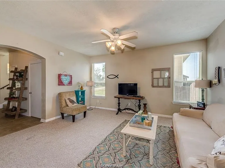 4115 McFarland Dr — Photo 6