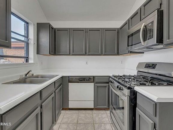 4th image of 11421 Lone Wolf Cir