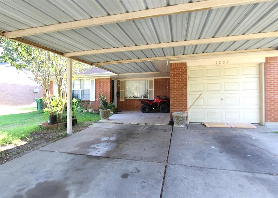 1st image of 1202 Glenmore Dr