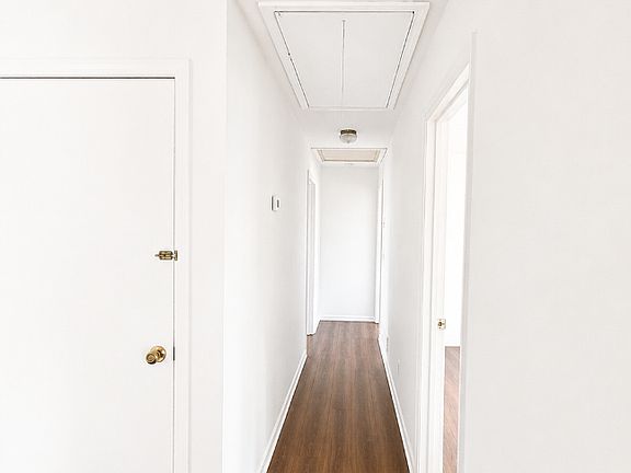 3rd image of 4705 Surrey Rd