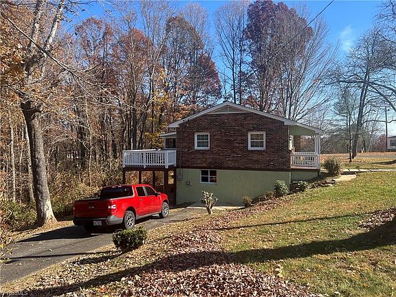 3rd image of 153 Dusty Ln