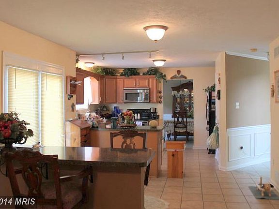 4th image of 117 Cottonwood Ave