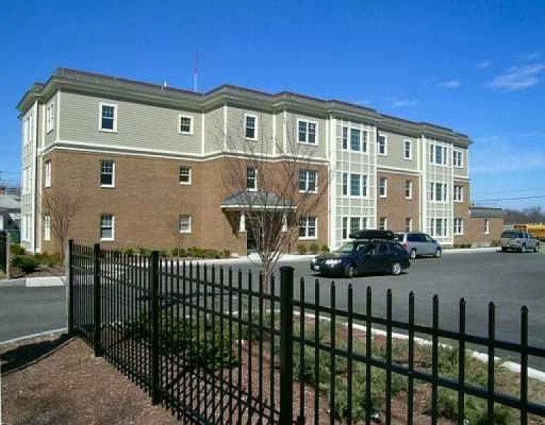 1st image of 600 North Broadway