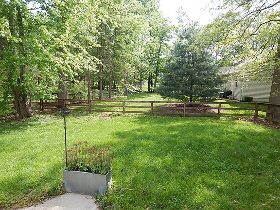 2nd image of 8272 Nightshade Dr
