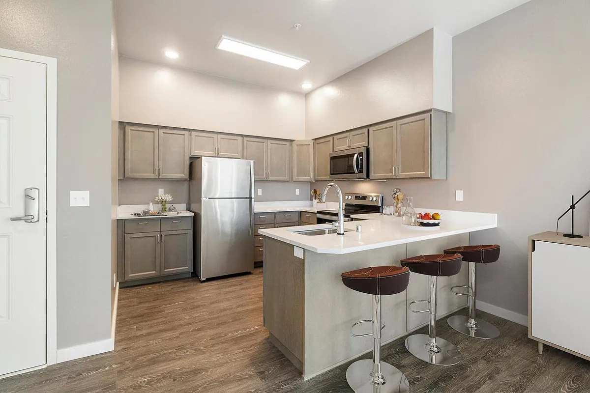Building Photo - McCormick Heights