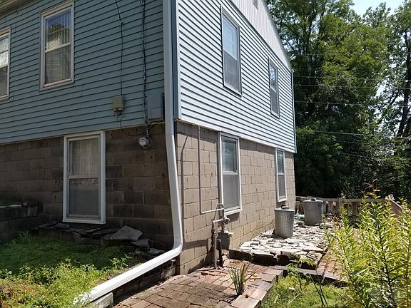 4th image of 129 N Cass St
