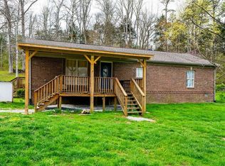 898 Burton Williams Rd, Irvine, KY 40336