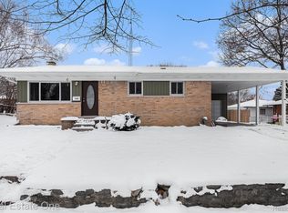 1148 Parallel St, Fenton, MI 48430