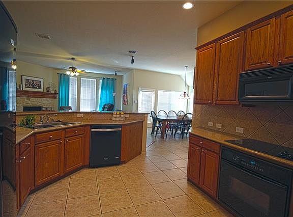 4th image of 6205 Brownstone Dr